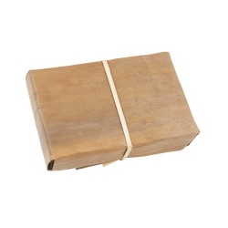 Пуэр, завёрнутый в листья бамбука, фабрика Фэн Цин, 2005 г. Пуэр, завёрнутый в листья бамбука, фабрика Фэн Цин, 2005 г.